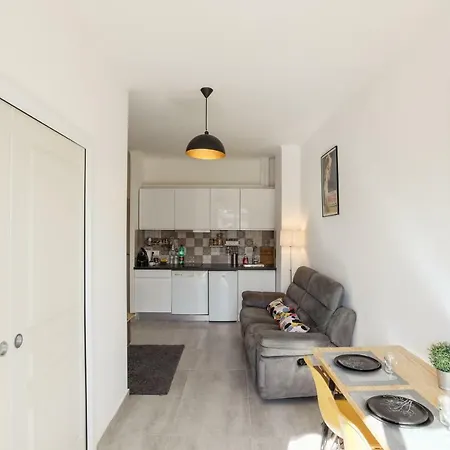 Appartement Chic Centre Au Calme Vue Colline