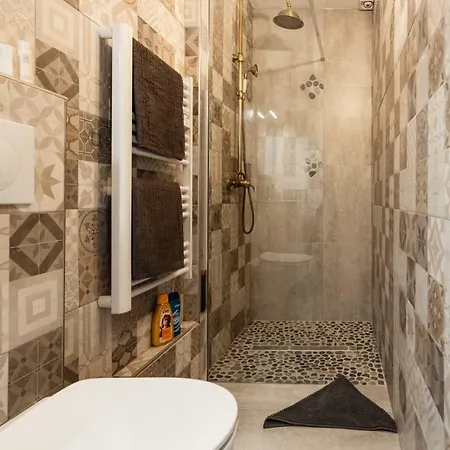 Chic Centre Au Calme Vue Colline Apartment *