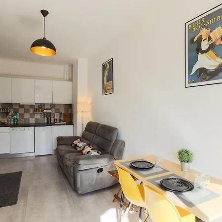 Apartment Chic Centre Au Calme Vue Colline Nizza